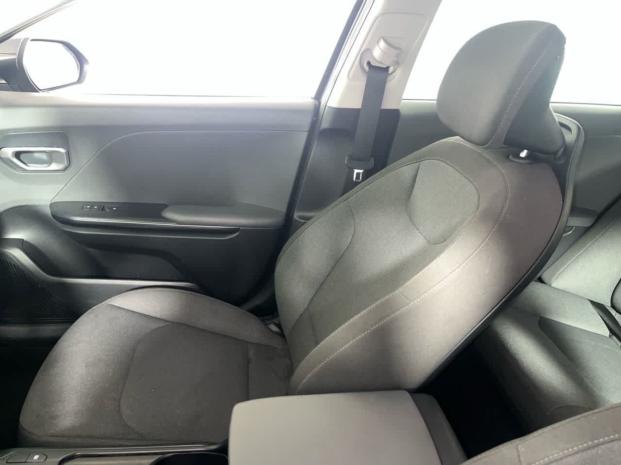 Used 2025 Kia K4 FWD image 26