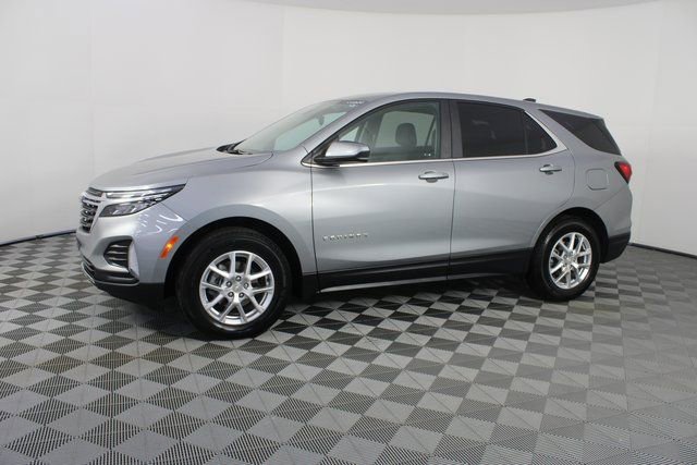 Used 2024 Chevrolet Equinox LT image 2
