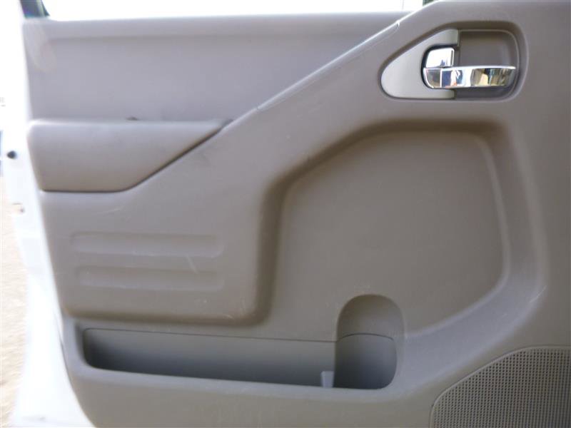 Used 2015 Nissan Frontier SV w/ SV Value Truck Package image 17