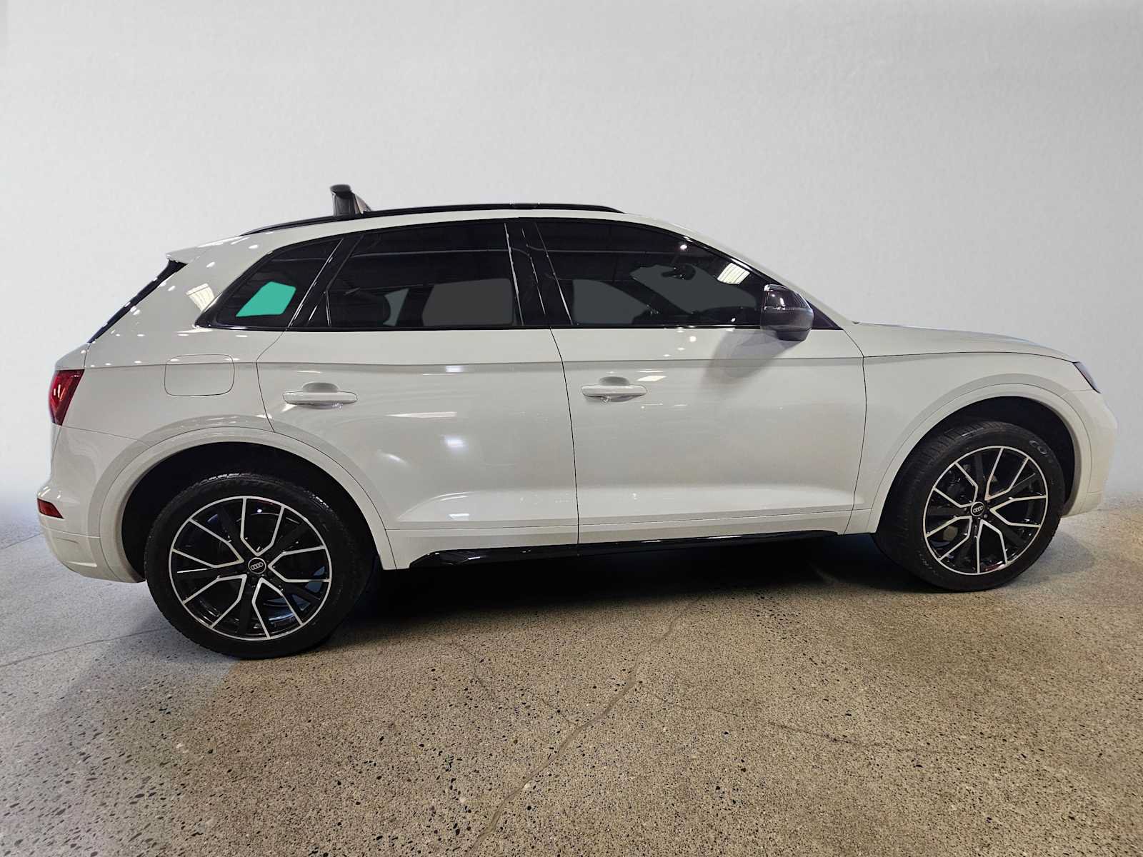 Used 2023 Audi SQ5 Premium Plus w/ Premium Plus Package AWD/4WD image 2