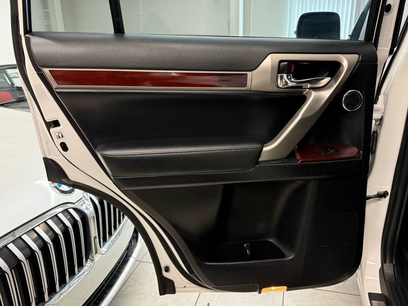 Used 2015 Lexus GX 460 Luxury image 17