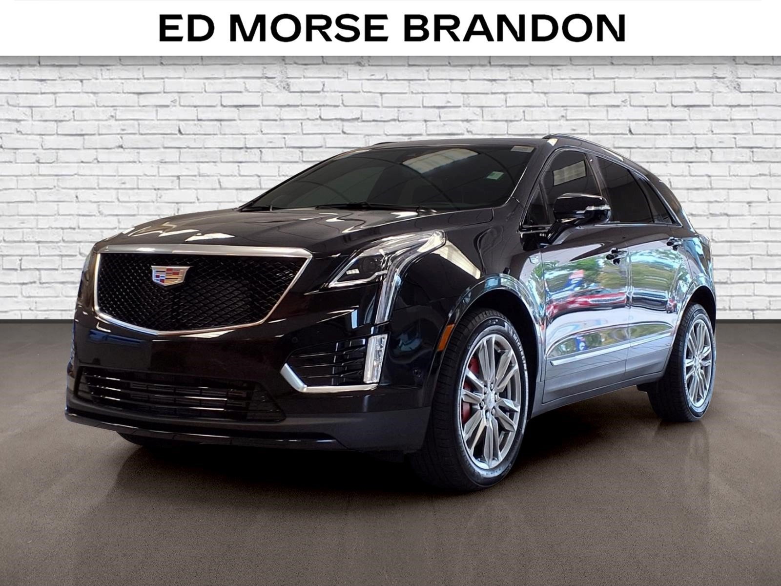 Certified 2025 Cadillac XT5 Sportv w/ Technology Package AWD/4WD image 1