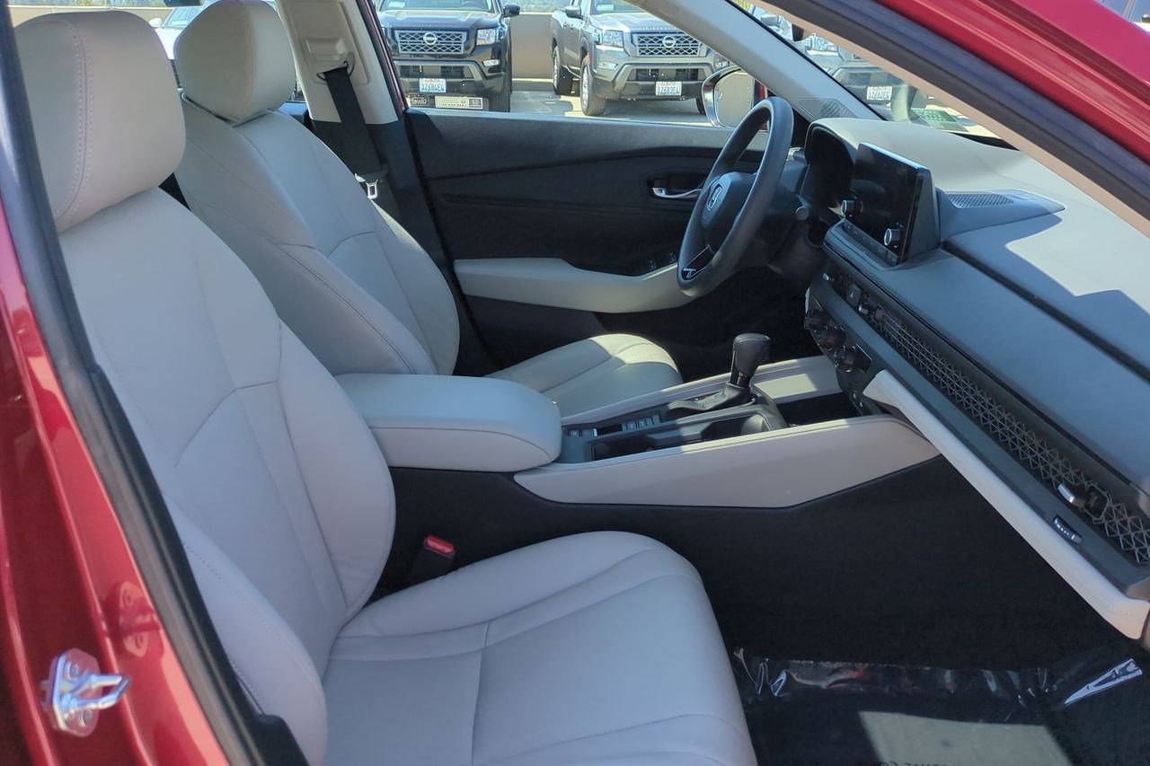 Certified 2024 Honda Accord EX image 25