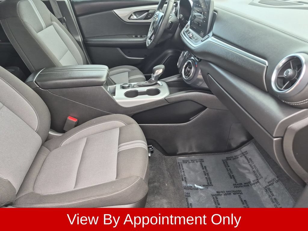 Used 2025 Chevrolet Blazer LT FWD image 31