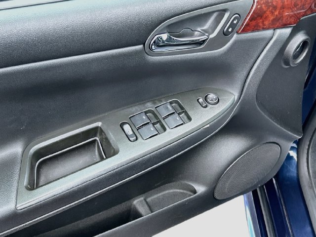 Used 2010 Chevrolet Impala LS FWD image 21