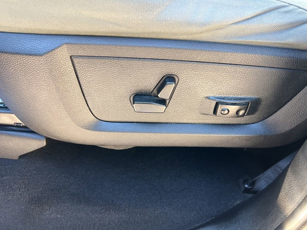 Used 2015 RAM 1500 Big Horn RWD image 40