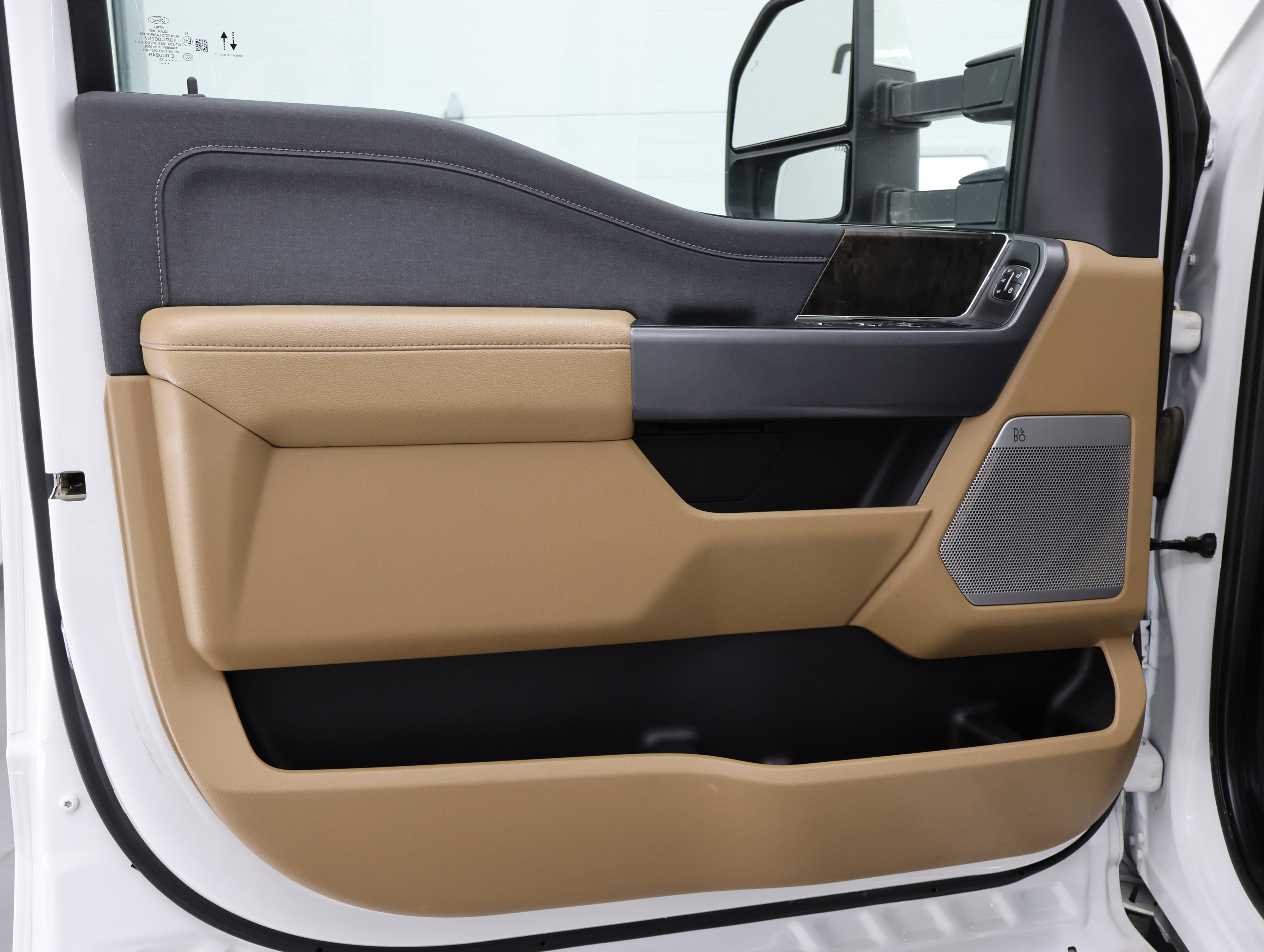 Used 2023 Ford F350 Lariat w/ FX4 Off-Road Package image 44