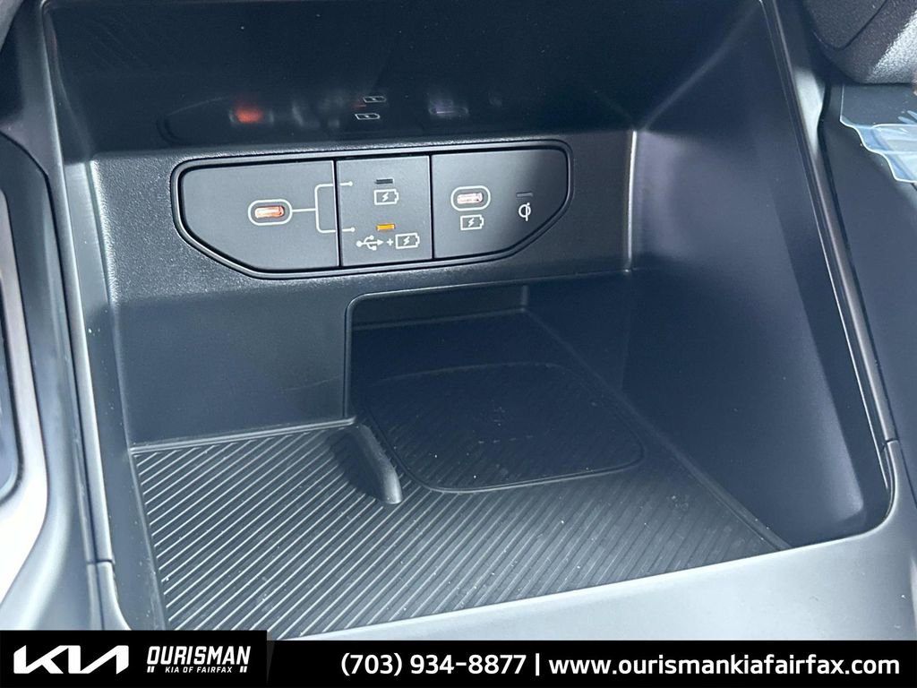 New 2025 Kia Sorento S image 13