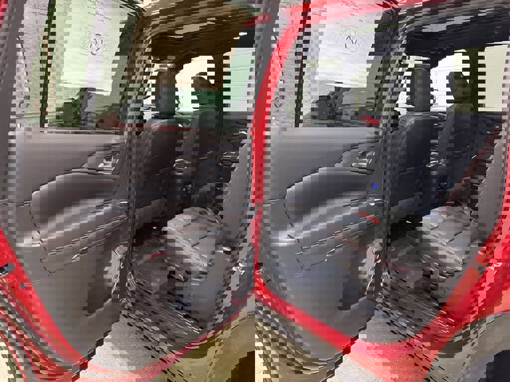 New 2026 Chevrolet Traverse RS w/ LPO, Floor Liner Package image 28