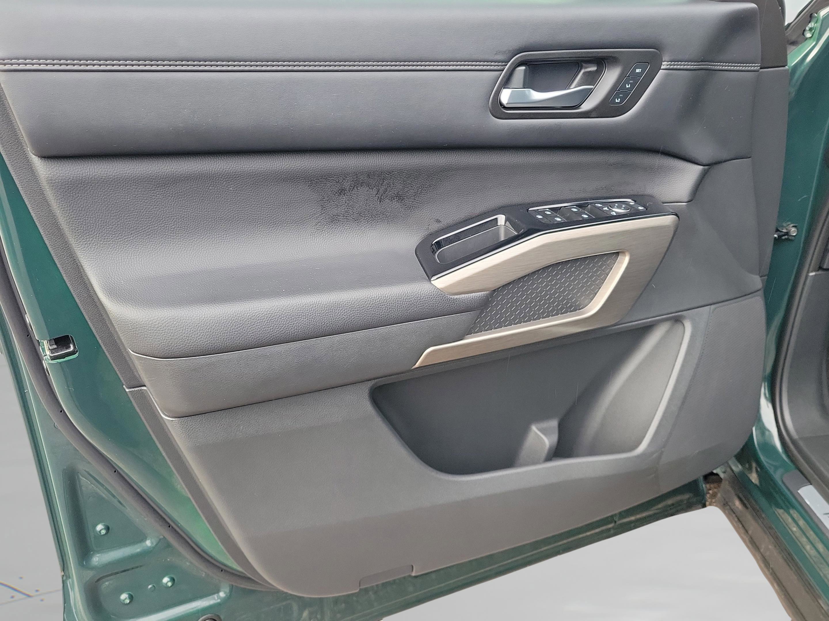 Certified 2023 Nissan Pathfinder Platinum image 22