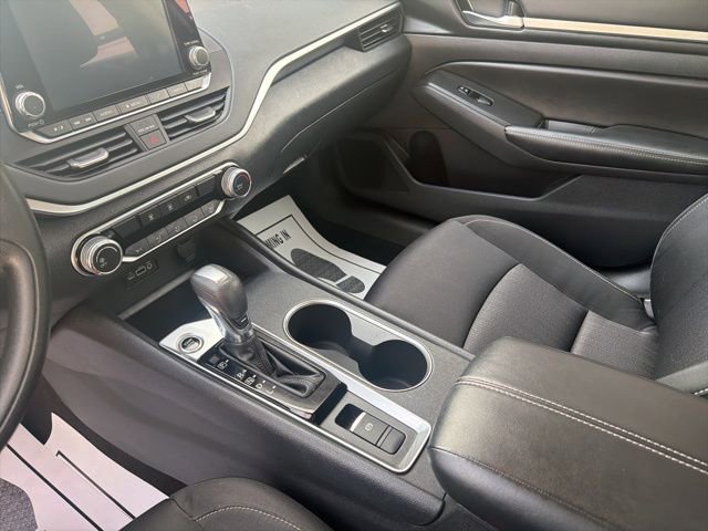 Used 2022 Nissan Altima 2.5 SV image 17
