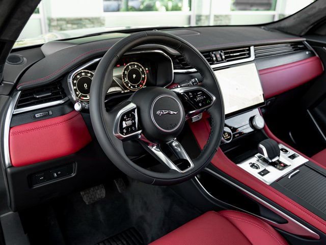 New 2026 Jaguar F-PACE R-Dynamic S image 16