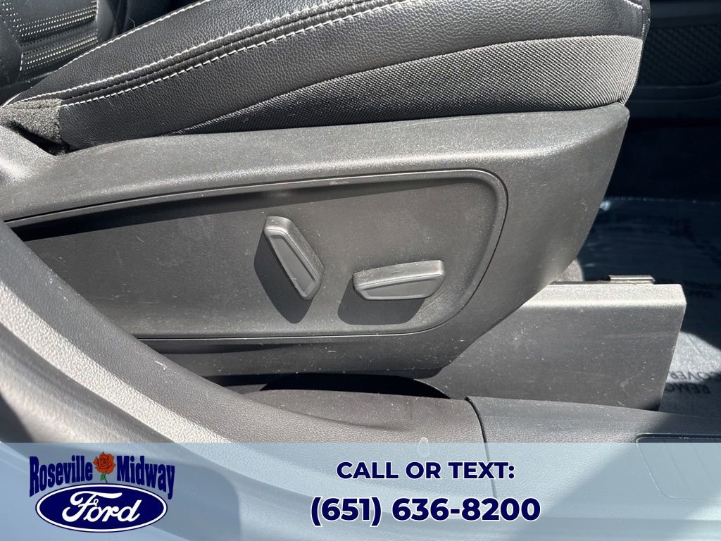 Used 2023 Ford Escape Platinum w/ Premium Technology Package AWD/4WD image 36
