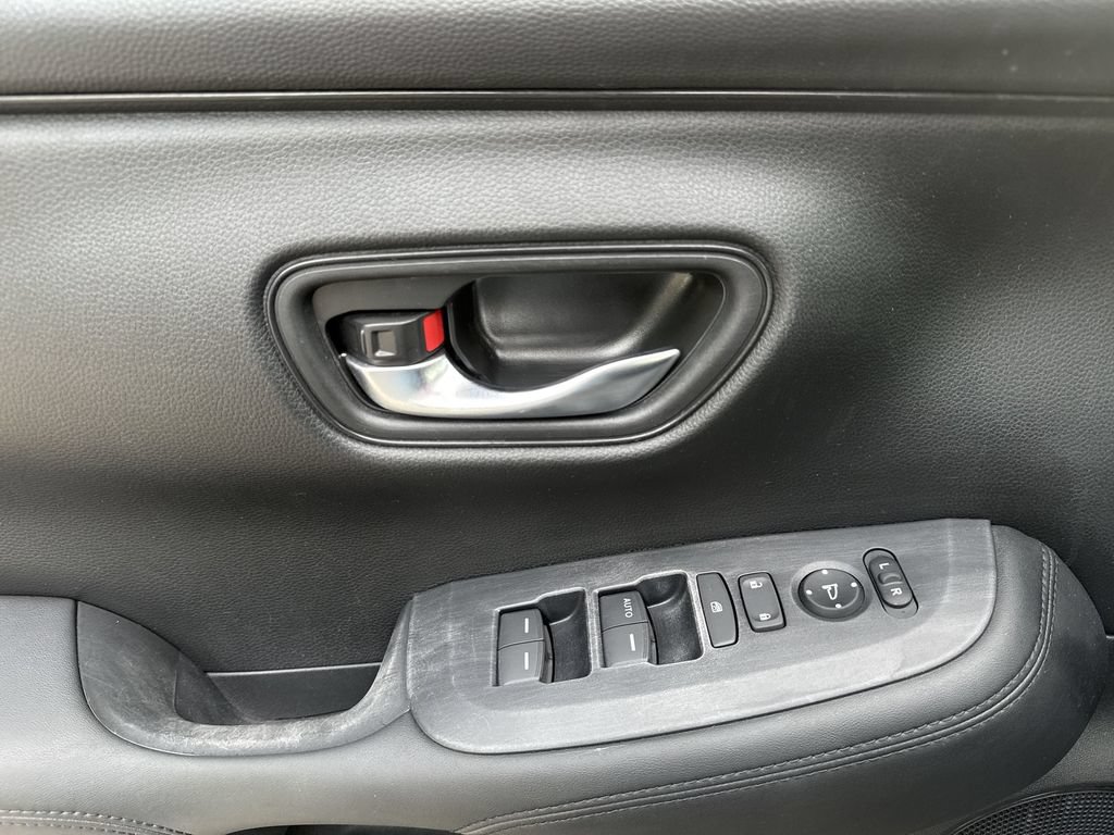 Used 2023 Honda HR-V LX image 15