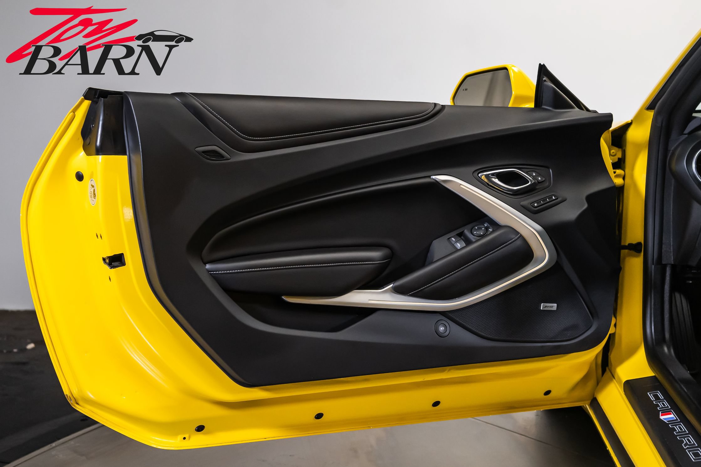 Used 2016 Chevrolet Camaro SS RWD image 19
