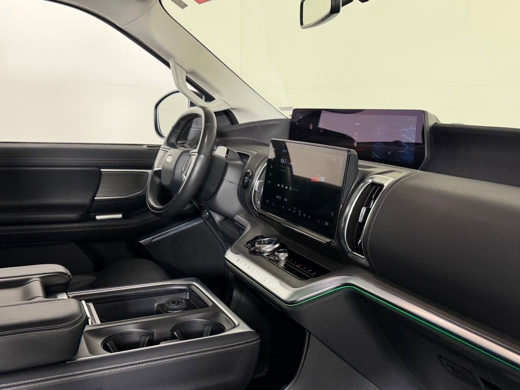 Used 2025 Ford Expedition Platinum w/ Driver's Package image 33