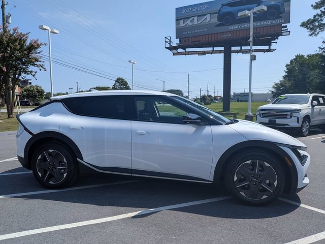 New 2026 Kia EV6 Light RWD image 2