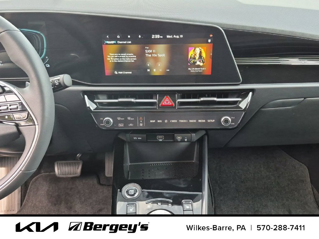 Certified 2025 Kia Niro EX w/ EX Cold Weather Package FWD image 31