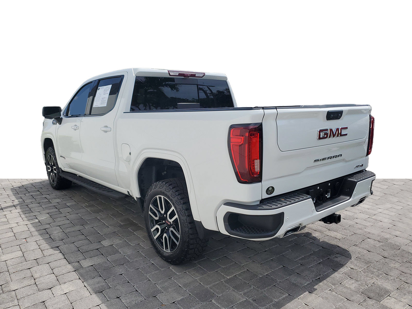Used 2025 GMC Sierra 1500 AT4 w/ AT4 Premium Package AWD/4WD image 4