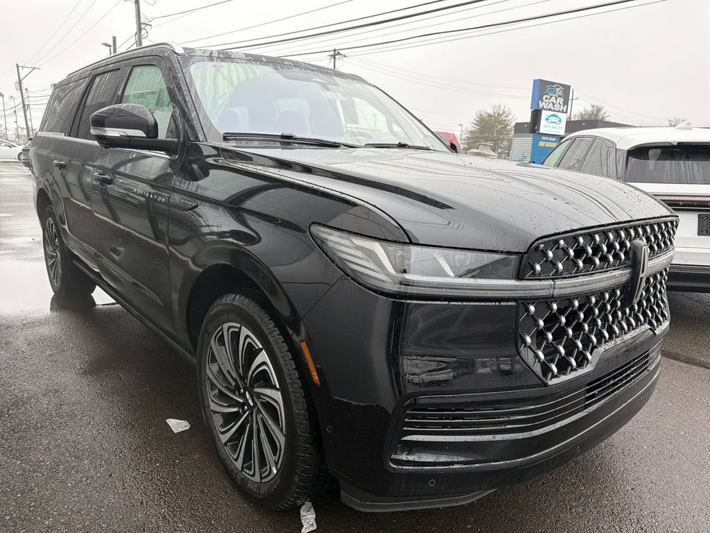 New 2025 Lincoln Navigator L Black Label image 4