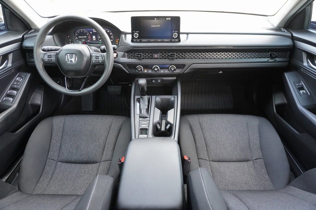 Used 2025 Honda Accord LX image 17