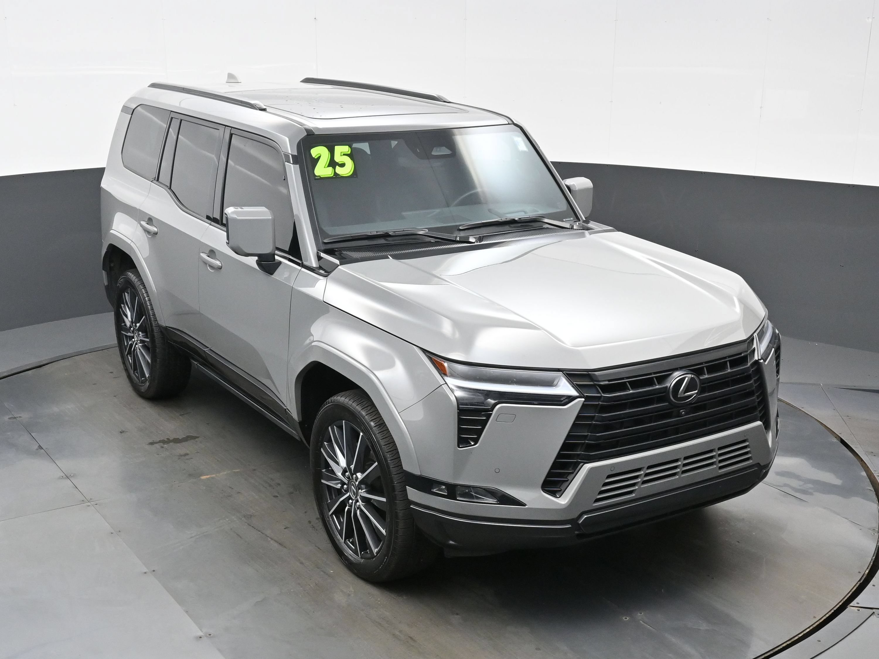 Used 2025 Lexus GX 550 w/ Accessory Package (2T) AWD/4WD image 41