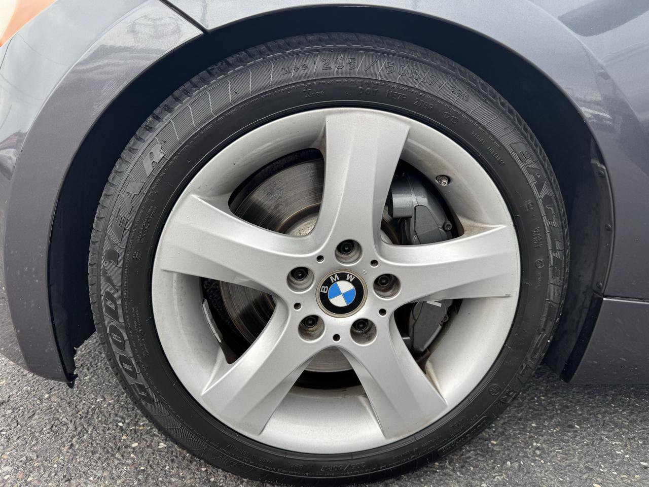 Used 2008 BMW 135i Convertible RWD image 17