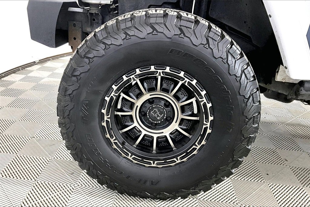 Used 2017 Jeep Wrangler Unlimited Sport image 7