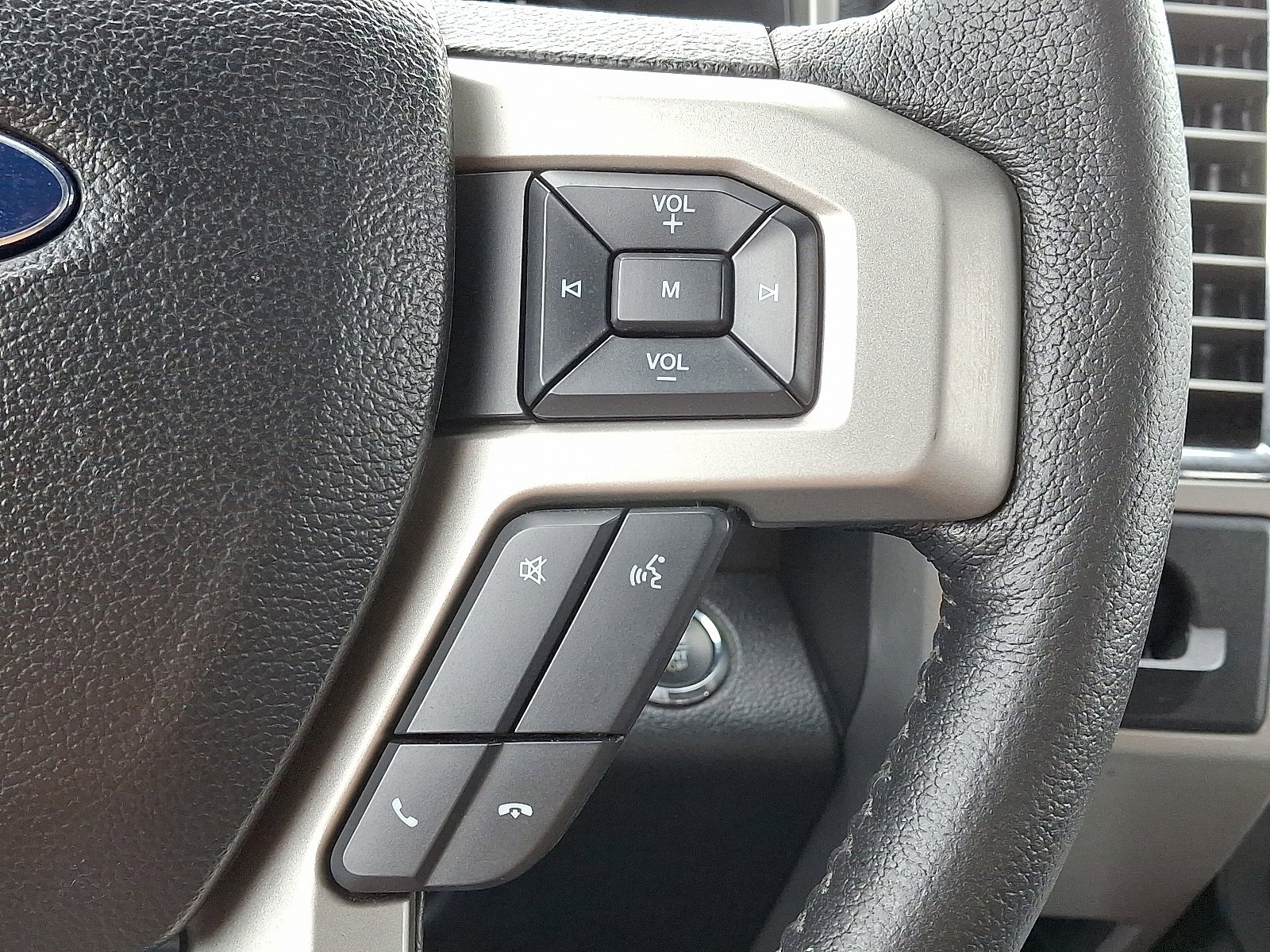 Used 2016 Ford F150 Lariat w/ Equipment Group 501A Mid image 24