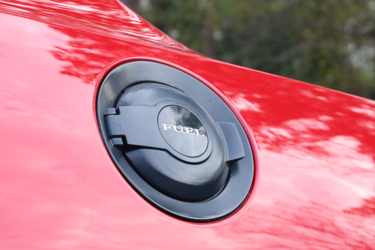 Used 2016 Dodge Challenger SRT w/ Technology Group image 26