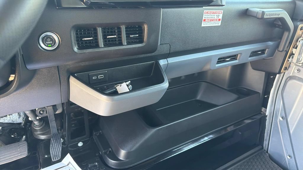 Used 2024 Chevrolet Brightdrop 400 w/ Commercial Equipment Package AWD/4WD image 24