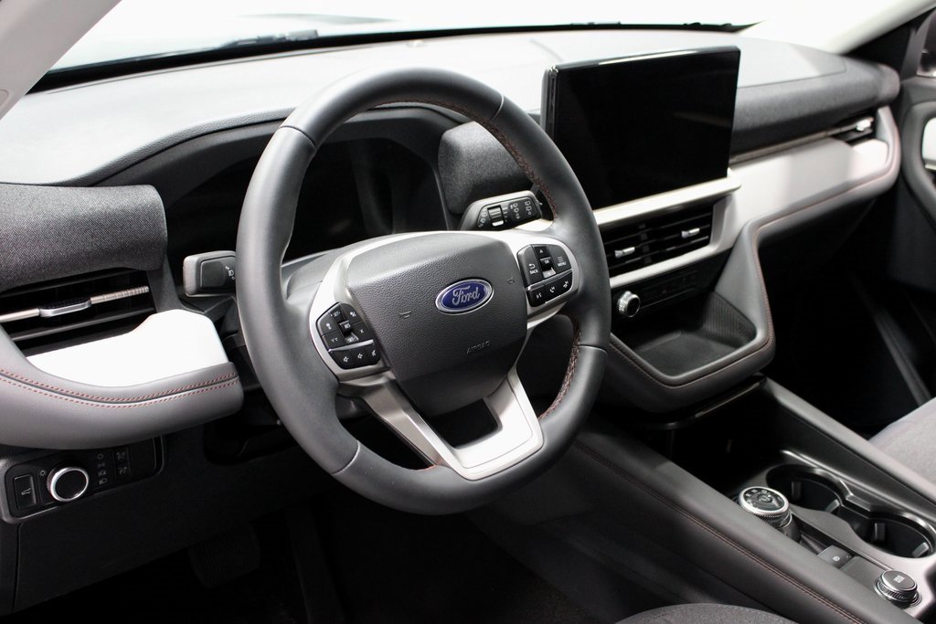 Certified 2025 Ford Explorer Active image 27