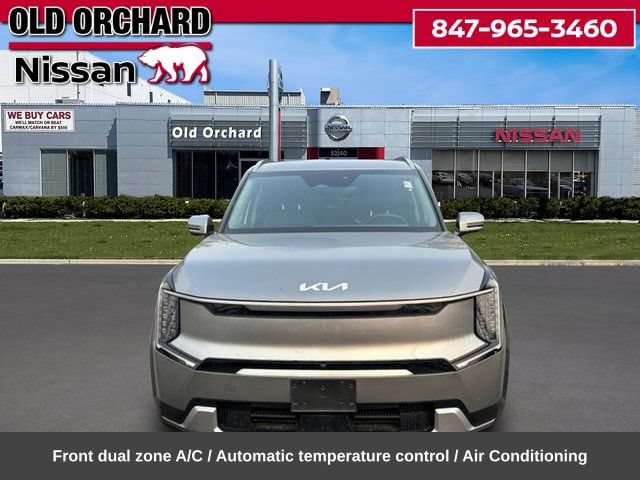 Used 2024 Kia EV9 Land AWD/4WD image 2