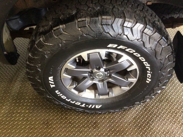 Used 2016 Nissan Frontier PRO-4X w/ Pro-4x Luxury Package AWD/4WD image 30