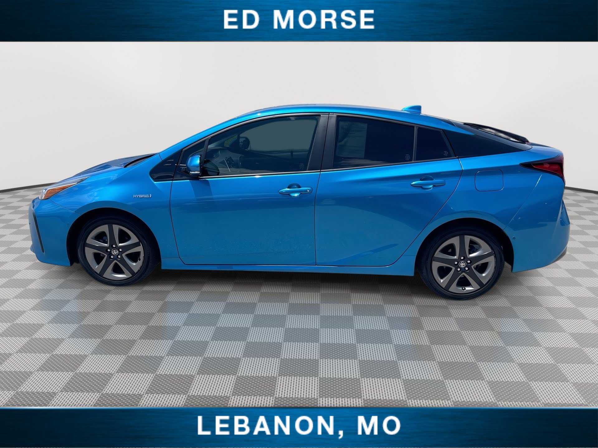 Used 2020 Toyota Prius XLE w/ Carpet Mat Package FWD image 5