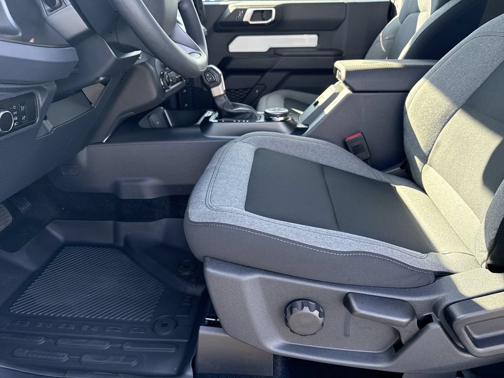 New 2025 Ford Bronco 2-Door w/ Sasquatch Package AWD/4WD image 9