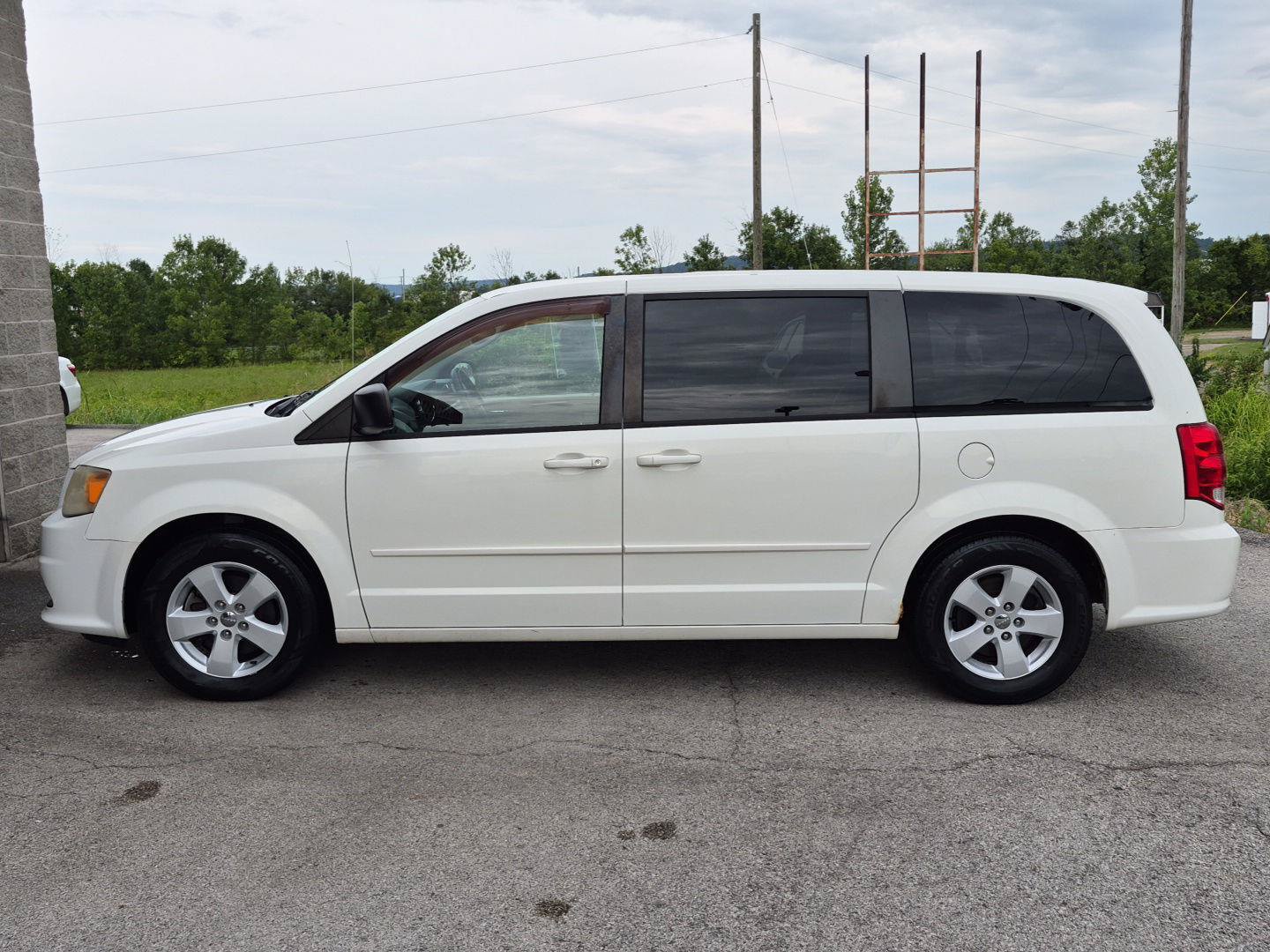 Used 2013 Dodge Grand Caravan SE FWD image 6