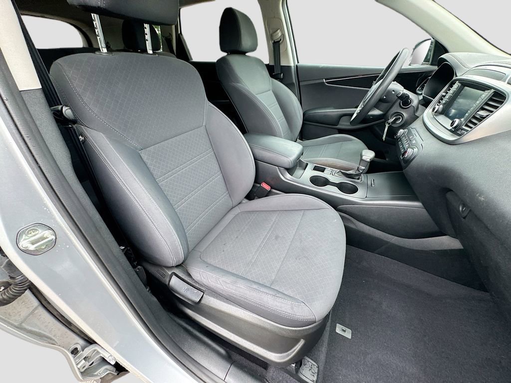 Used 2019 Kia Sorento L FWD image 34
