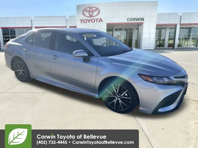 Used 2023 Toyota Camry SE image 7
