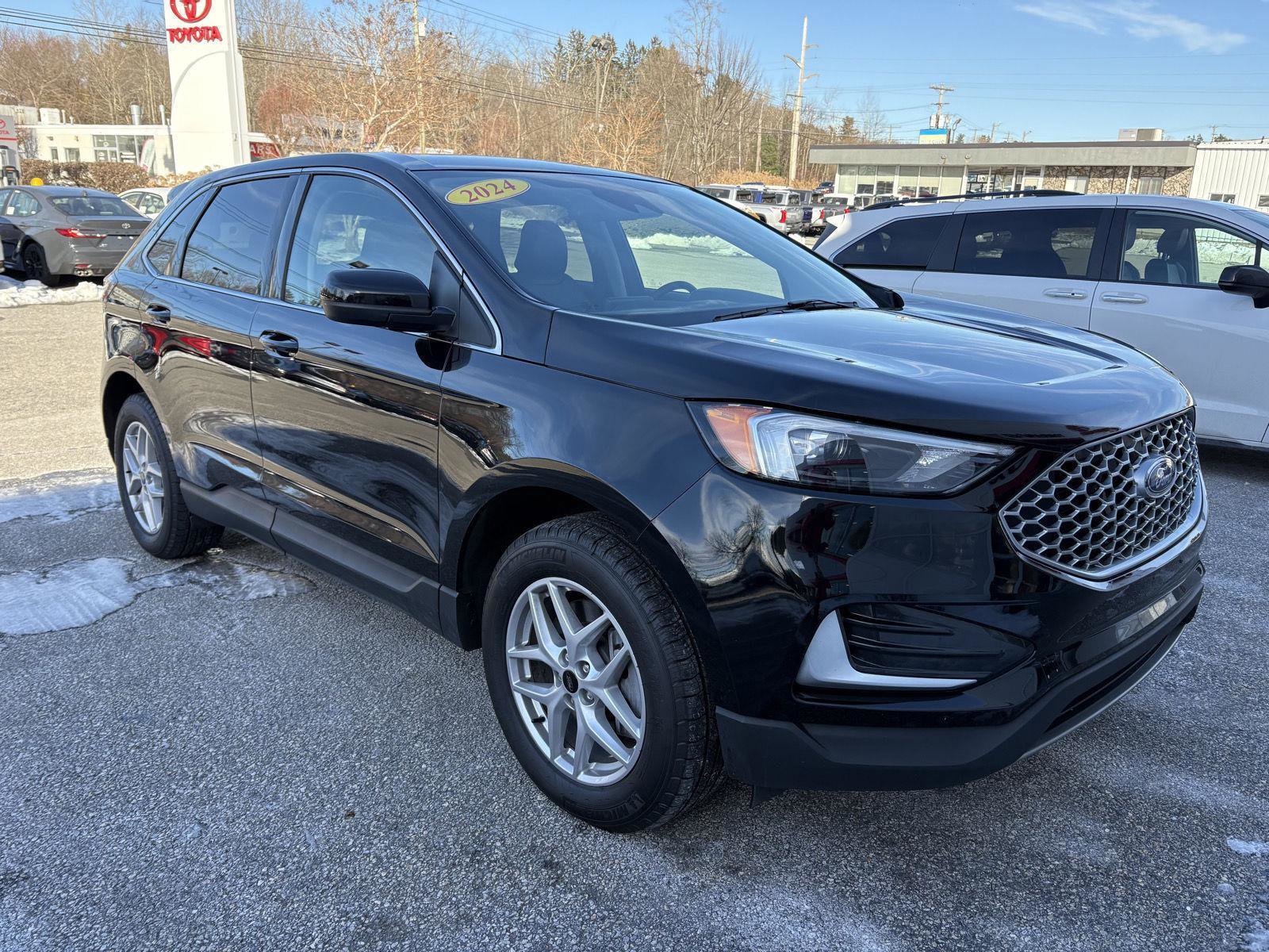 Used 2024 Ford Edge SEL image 1