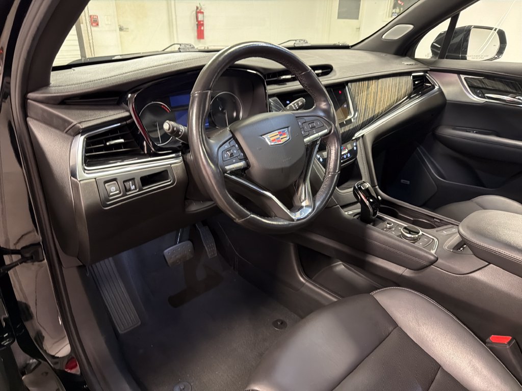 Used 2023 Cadillac XT6 Premium Luxury FWD image 25