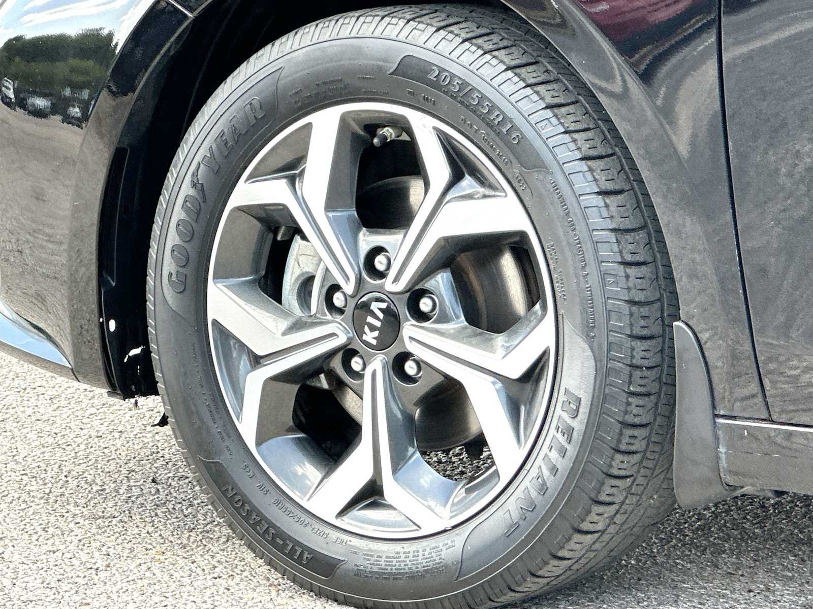 Used 2021 Kia Forte LXS FWD image 11