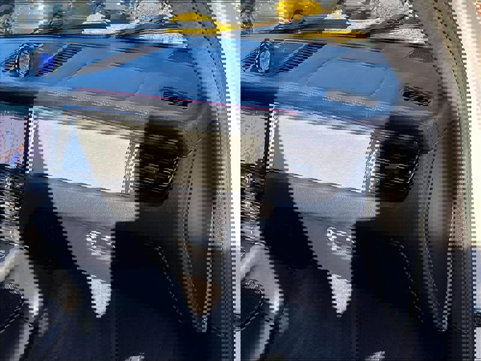 Used 2021 Porsche Macan Turbo image 13