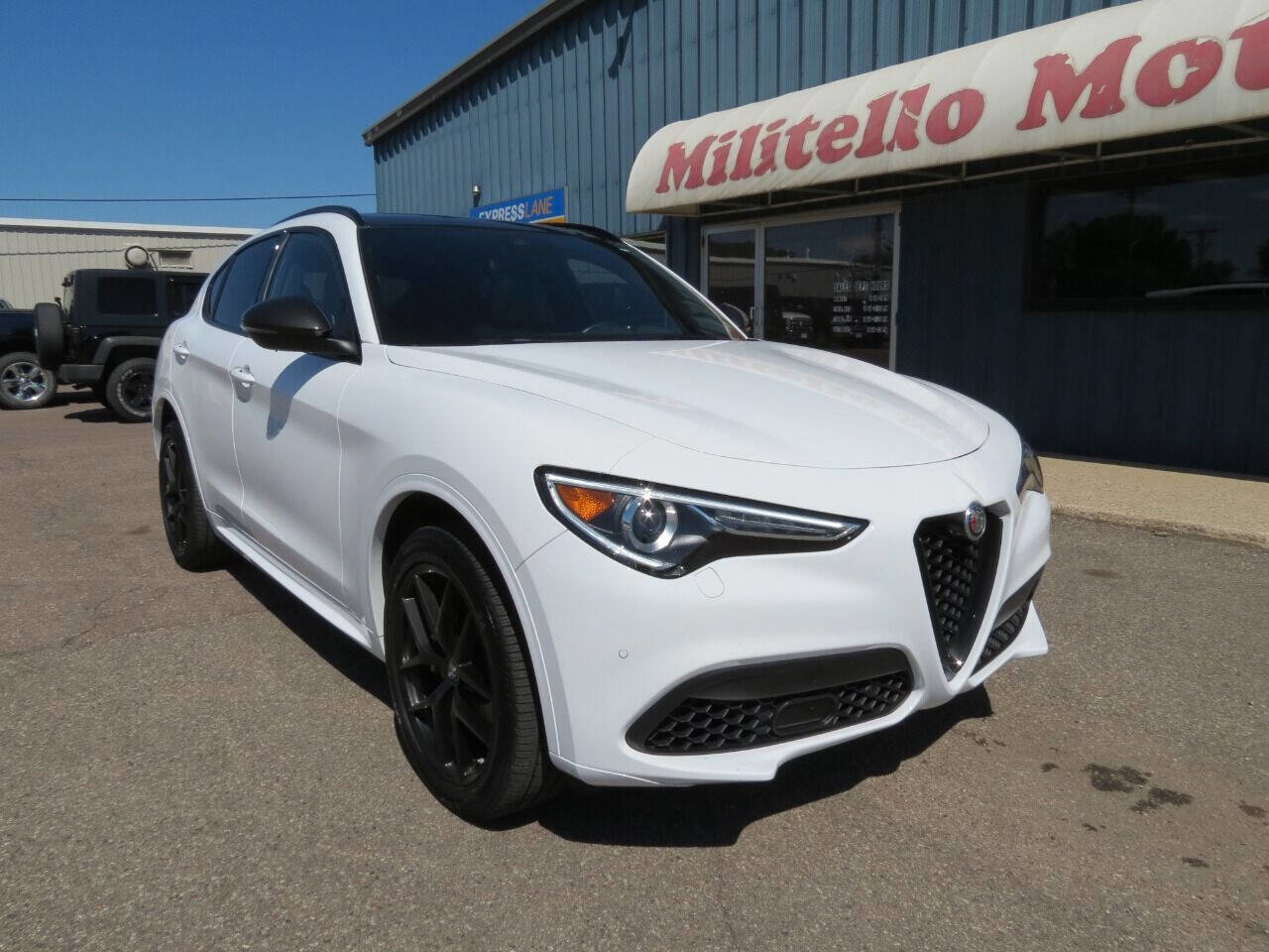 Used 2021 Alfa Romeo Stelvio Ti Sport image 2