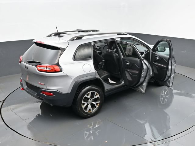 Used 2016 Jeep Cherokee Trailhawk image 25