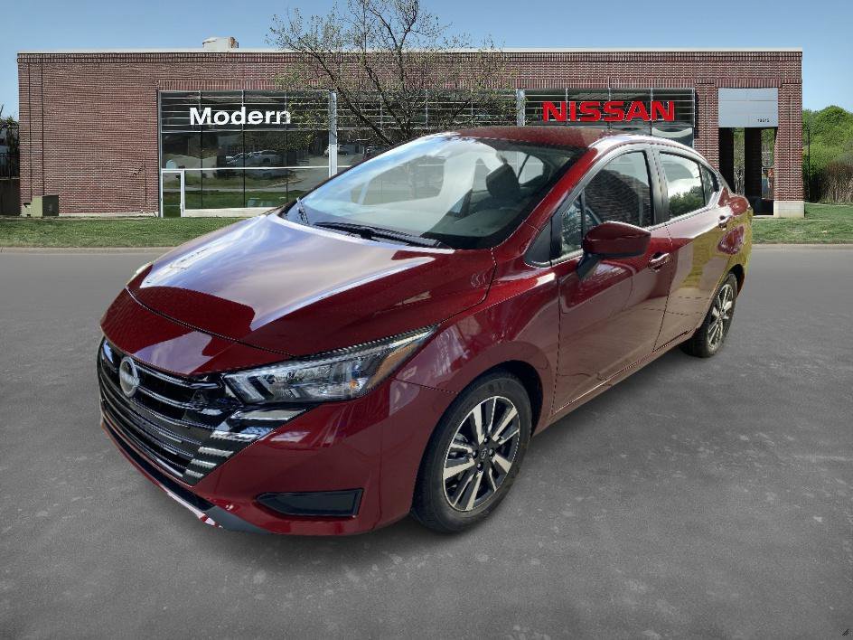 New 2025 Nissan Versa SV w/ Trunk Package