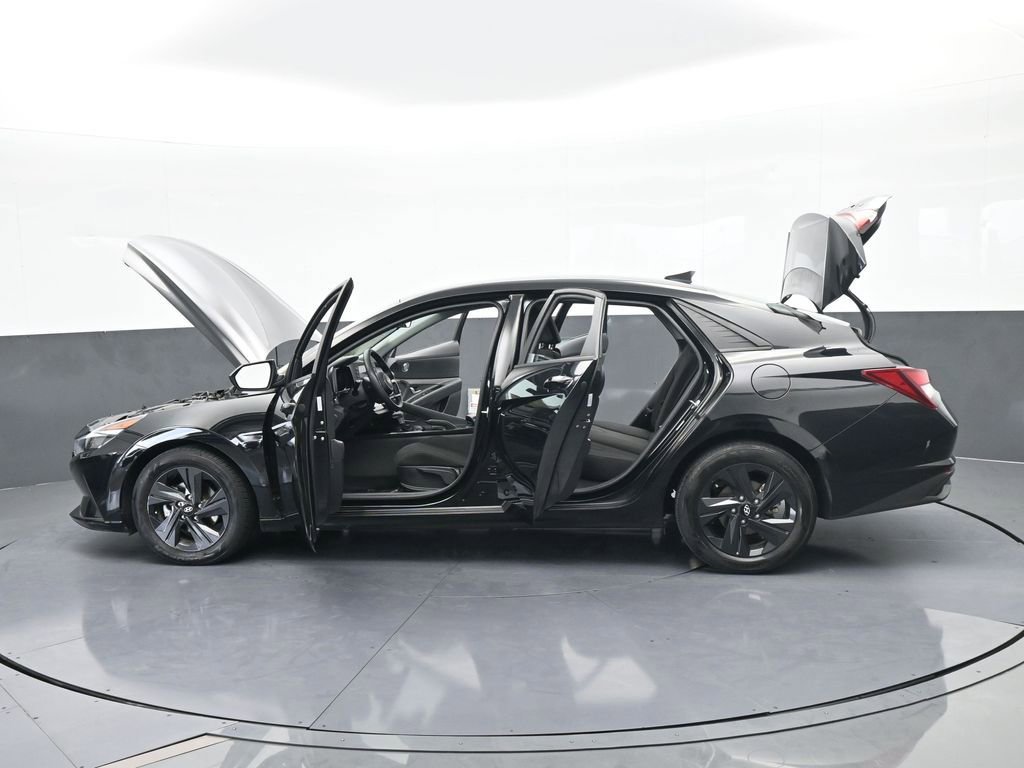 Used 2023 Hyundai Elantra SEL image 64