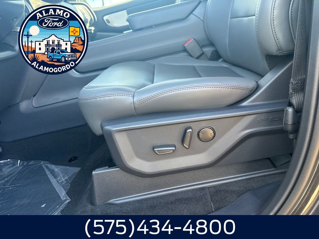 New 2025 Ford Expedition Active AWD/4WD image 4