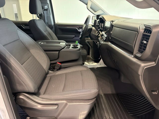 Used 2024 Chevrolet Silverado 1500 LT AWD/4WD image 10