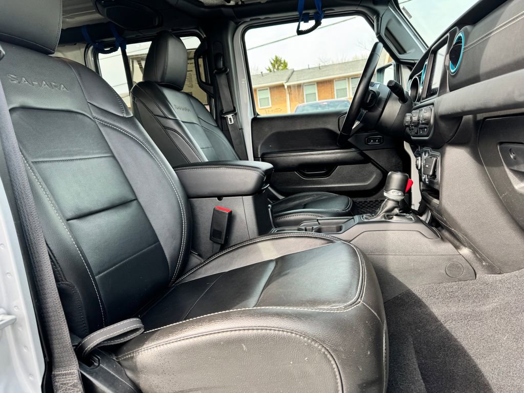 Used 2023 Jeep Wrangler Unlimited Sahara w/ Cold Weather Group image 14